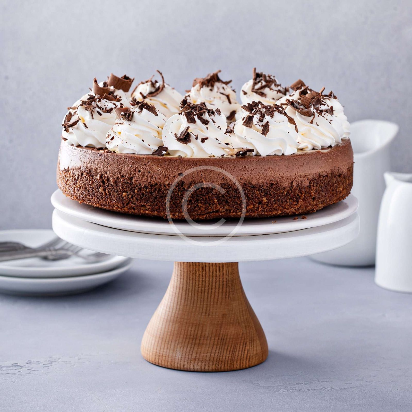 Flower-decorated cake Holiday cake